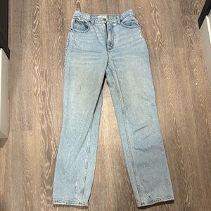 Abercrombie 90s straight ultra high rise. Light wash